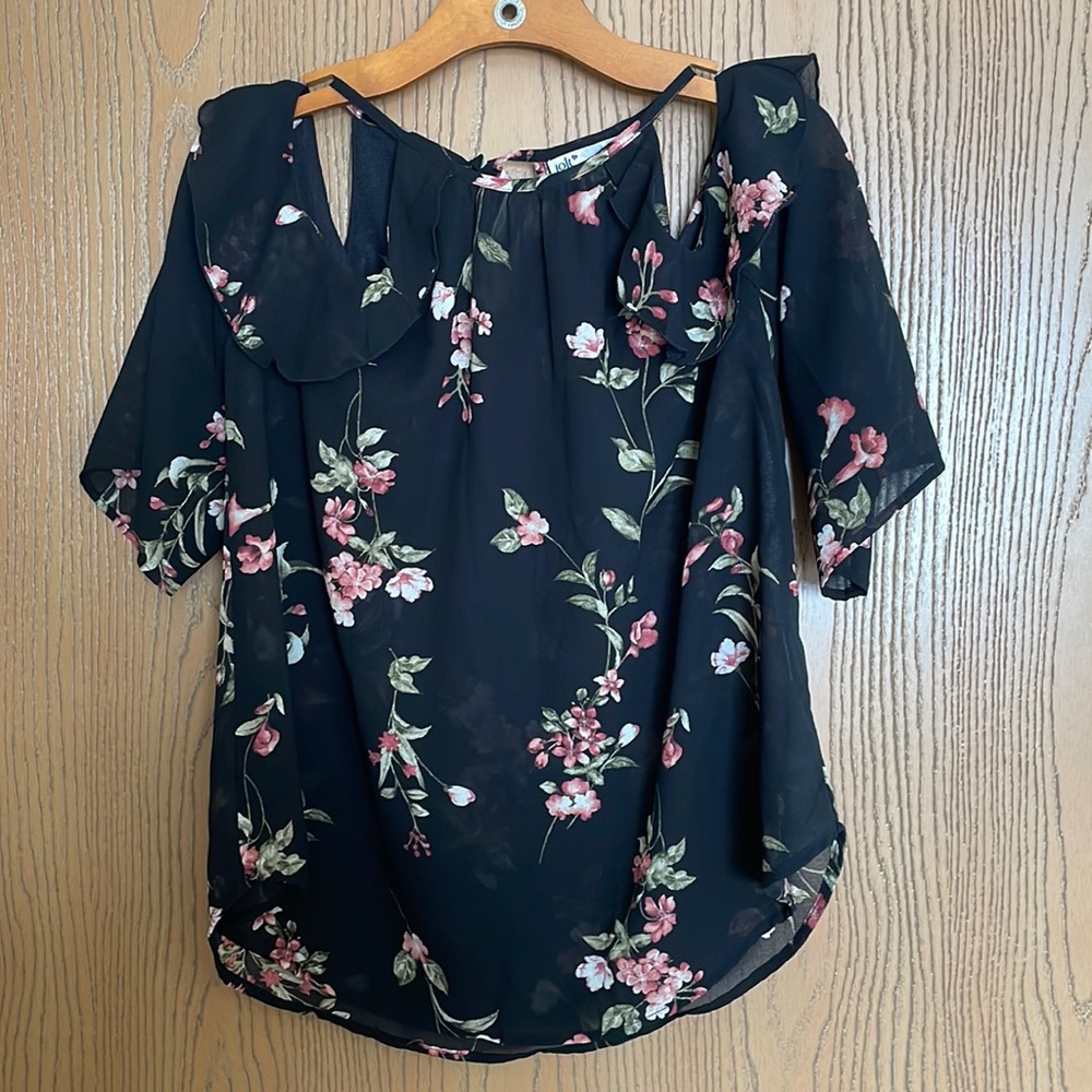 ✨Jolt Blouse✨